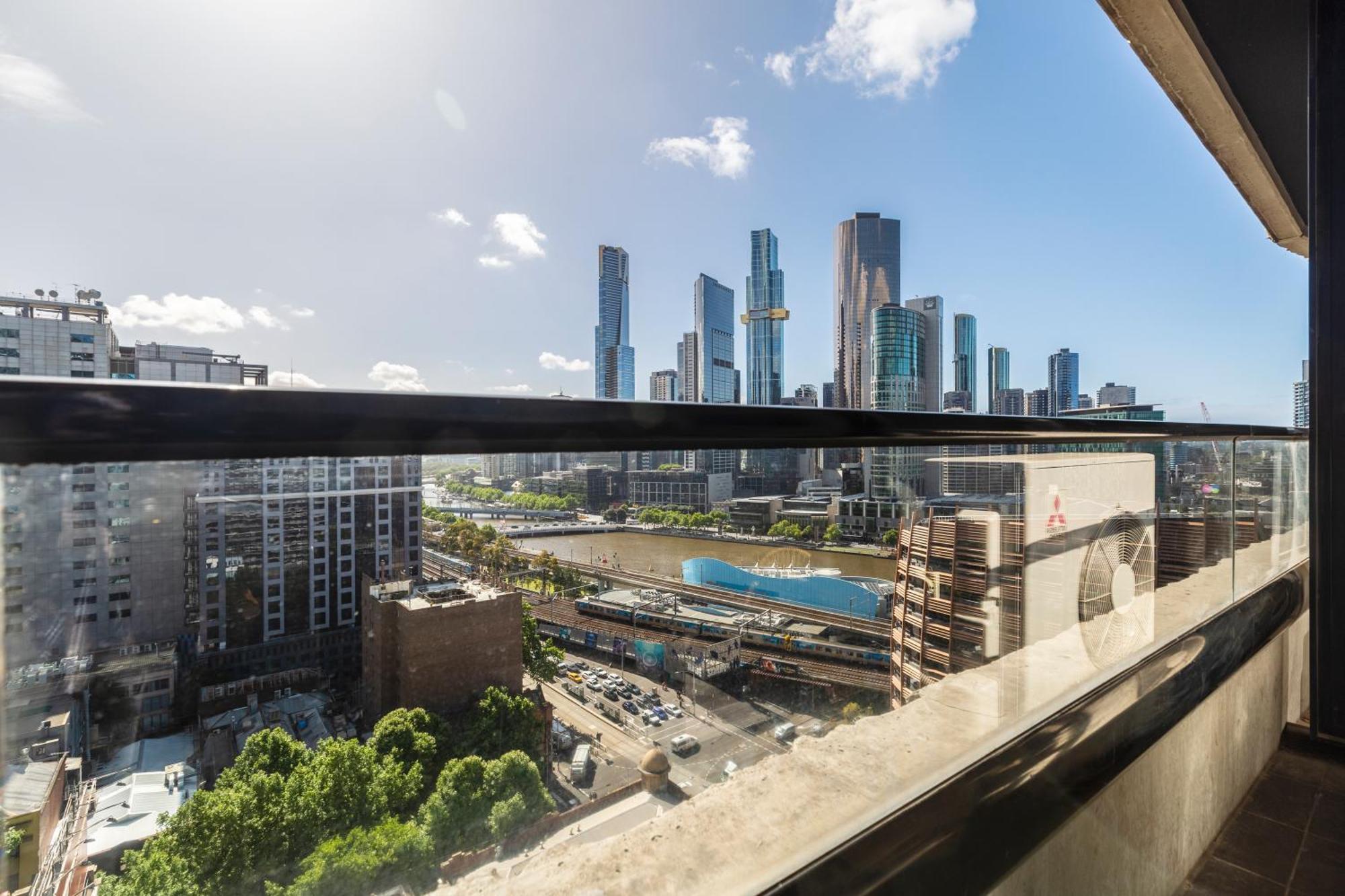 Riverview Suites By Edgetrip Мельбурн Экстерьер фото
